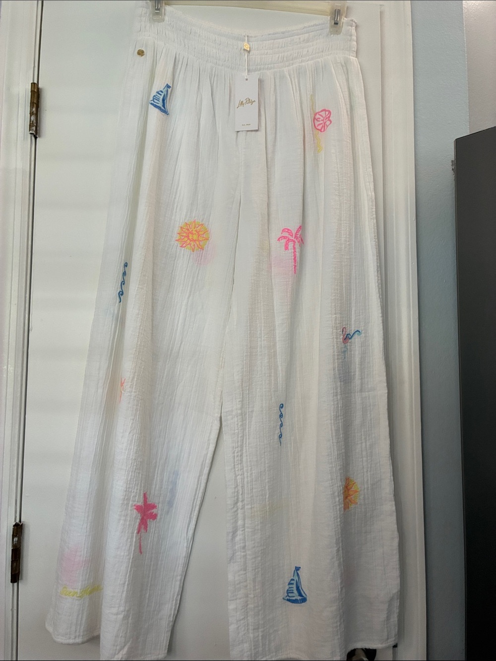 Lilly Pulitzer White Wide-Leg Pants with Colorful Embroidery